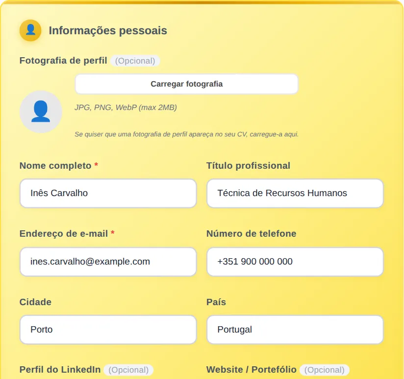 Formulário de criação de CV da MyEasyCV preenchido em português